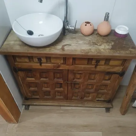 Hostel Rustica Independiente Con Todas Comodidades, Sofacama Y Ventilador *