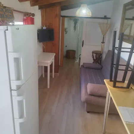 Rustica Independiente Con Todas Comodidades, Sofacama Y Ventilador