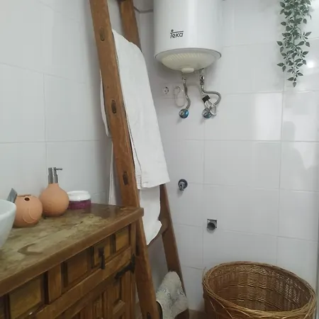 Rustica Independiente Con Todas Comodidades, Sofacama Y Ventilador Hostel